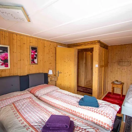 Nuehus 1. Og * ארוזה