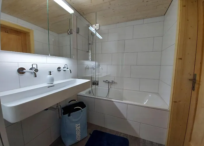 Nuehus 1. Og Apartmán Arosa